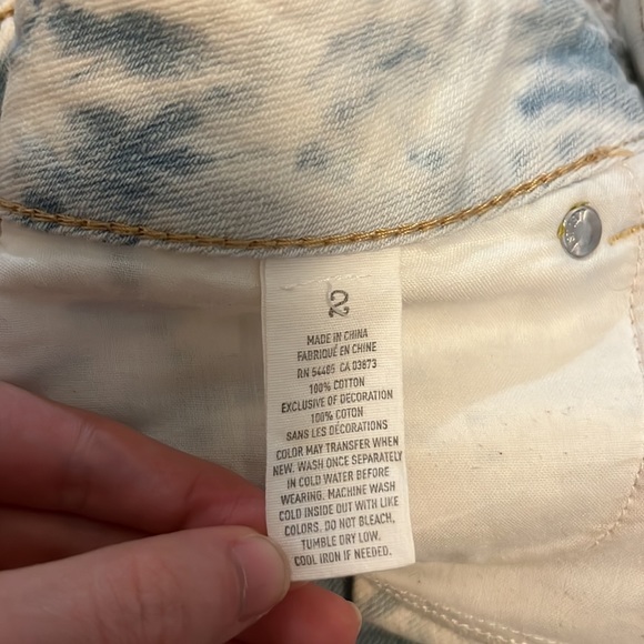 American Eagle Acid Wash Raw Hem Shorts - Picture 3 of 4